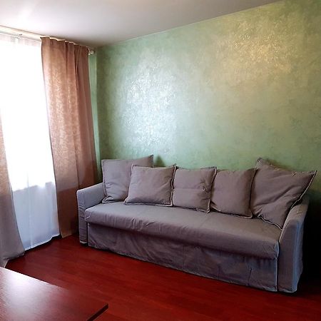 Hotel Mic Bukares Bagian luar foto