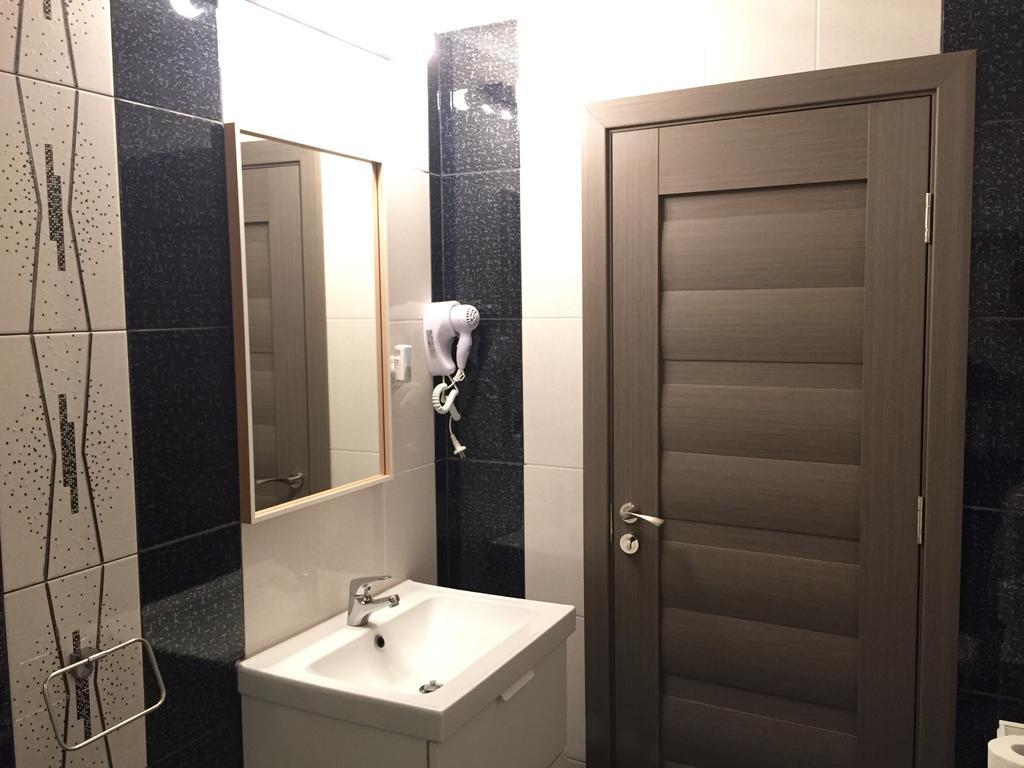 Hotel Mic Bukares Ruang foto