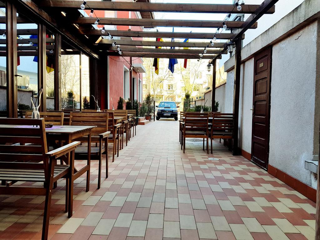 Hotel Mic Bukares Bagian luar foto