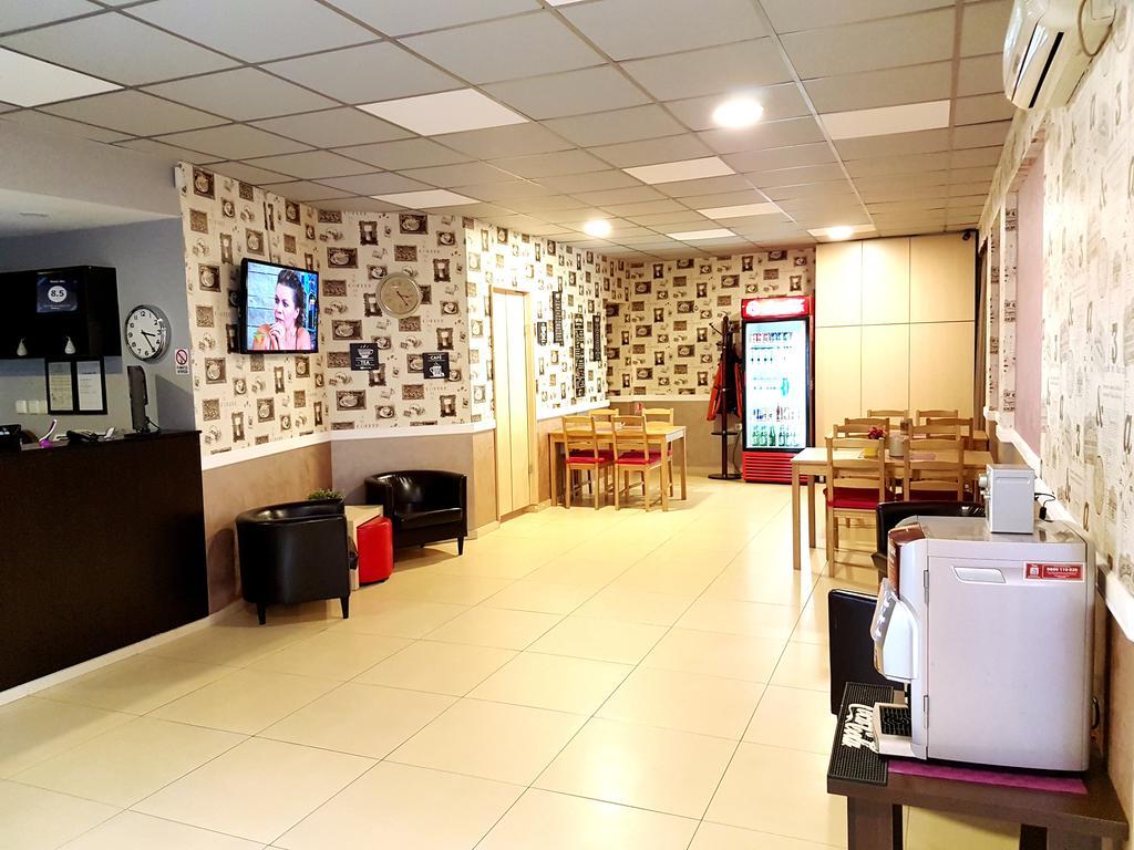 Hotel Mic Bukares Bagian luar foto
